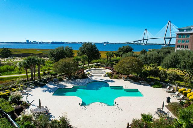 222 S Plaza Court, Mount Pleasant, SC 29464