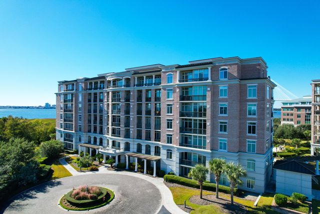 222 S Plaza Court, Mount Pleasant, SC 29464