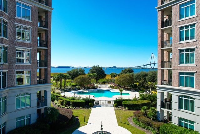 222 S Plaza Court, Mount Pleasant, SC 29464