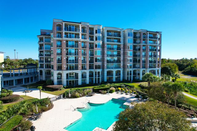 222 S Plaza Court, Mount Pleasant, SC 29464