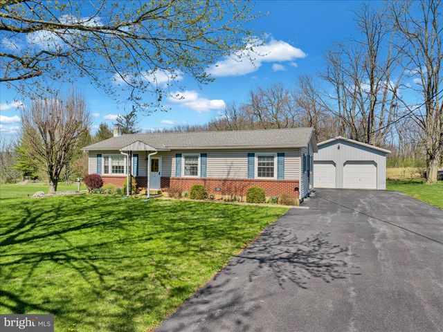 17 RICHMAIDEN RD, Fleetwood, PA 19522