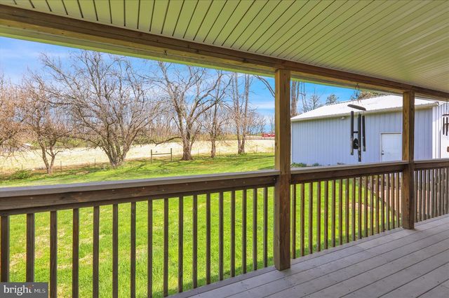 17 RICHMAIDEN RD, Fleetwood, PA 19522
