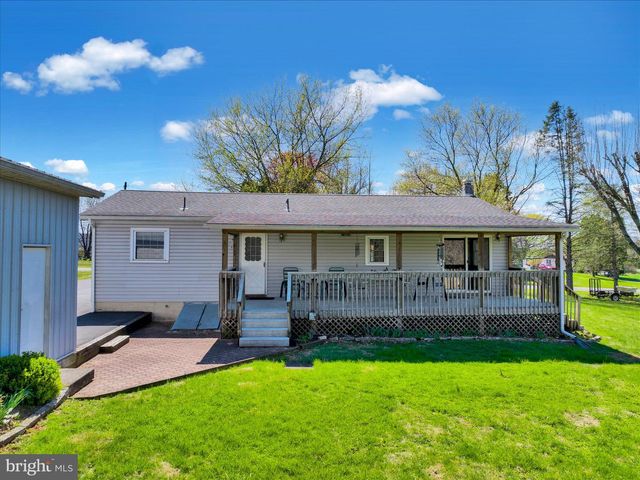 17 RICHMAIDEN RD, Fleetwood, PA 19522