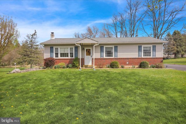 17 RICHMAIDEN RD, Fleetwood, PA 19522