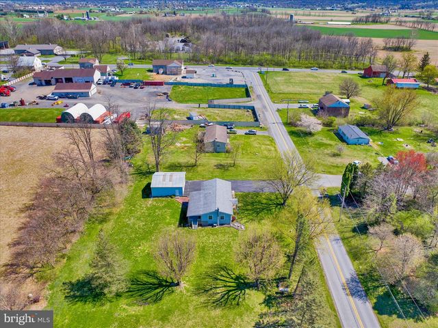 17 RICHMAIDEN RD, Fleetwood, PA 19522