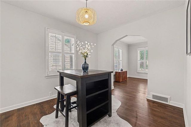 5406 Ash Street, Roeland Park, KS 66205