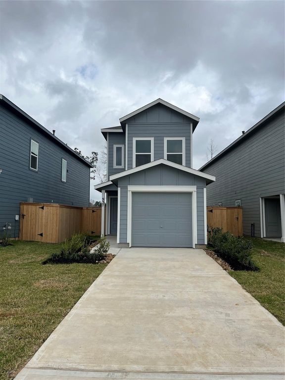 937 Pertuso Lane, Huffman, TX 77336