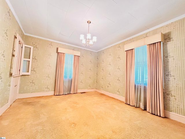 116 W Centennial Street, Clinton, SC 29325