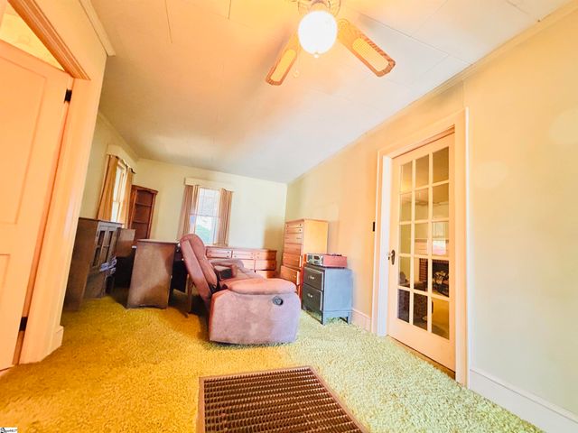 116 W Centennial Street, Clinton, SC 29325