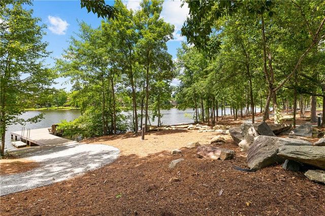 100 Portico Place, Newnan, GA 30265