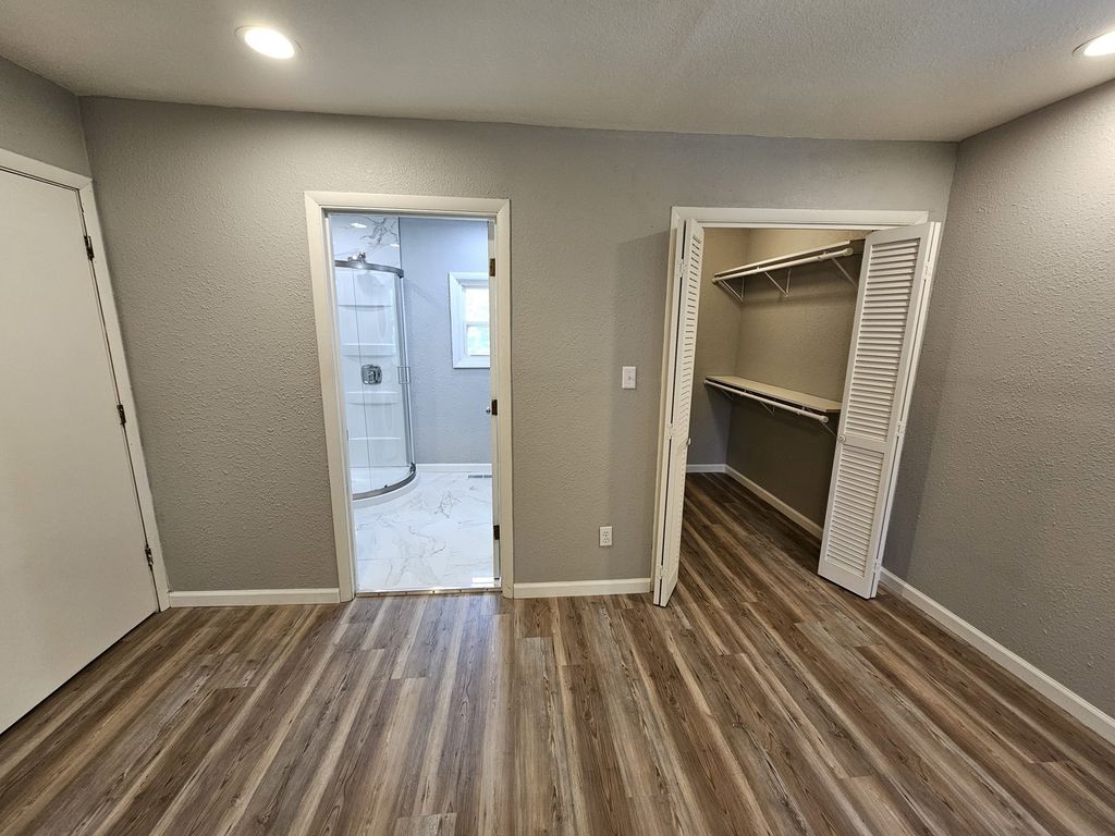 Image 19 of property listing at 415 S 21 Street, Mt Vernon, IL 62864