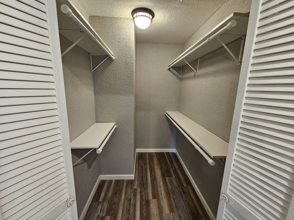 Image 20 of property listing at 415 S 21 Street, Mt Vernon, IL 62864