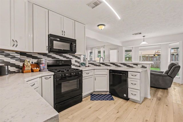 4802 Stone Bridge Street, Baytown, TX 77521