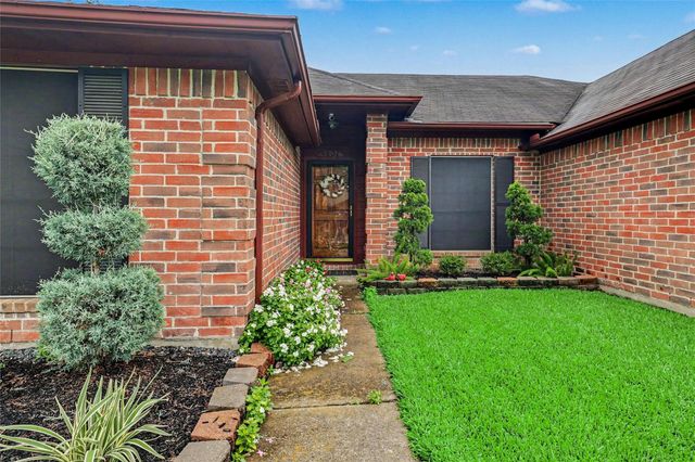 4802 Stone Bridge Street, Baytown, TX 77521