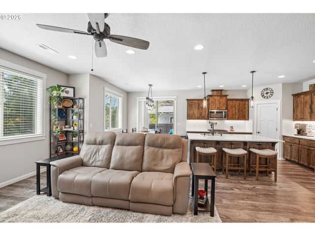 158 ZEPHYR Dr, Silver Lake, WA 98645