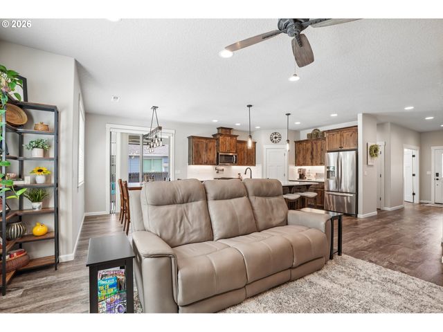 158 ZEPHYR Dr, Silver Lake, WA 98645