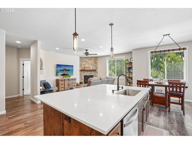 158 ZEPHYR Dr, Silver Lake, WA 98645