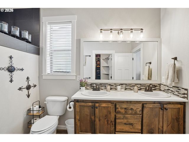 158 ZEPHYR Dr, Silver Lake, WA 98645