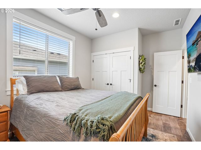 158 ZEPHYR Dr, Silver Lake, WA 98645
