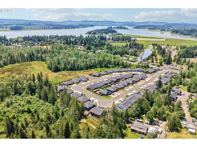 158 ZEPHYR Dr, Silver Lake, WA 98645