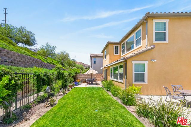 19860 Via Ott, Newhall (santa Clarita), CA 91321