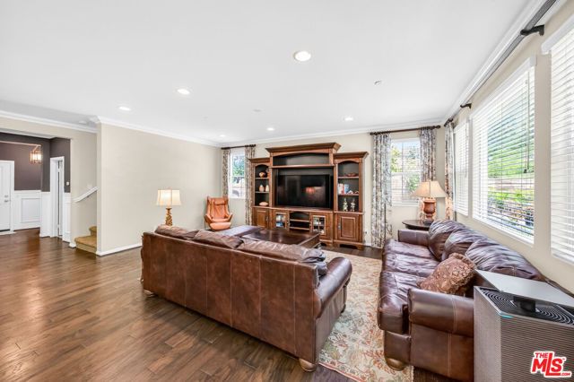 19860 Via Ott, Newhall (santa Clarita), CA 91321