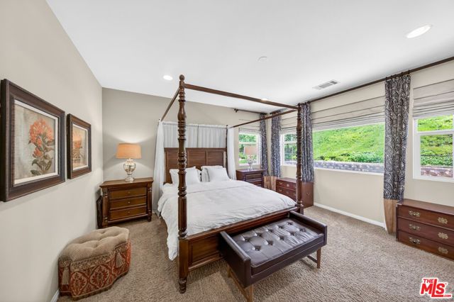 19860 Via Ott, Newhall (santa Clarita), CA 91321