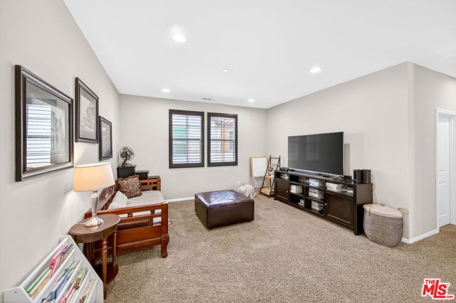 19860 Via Ott, Newhall (santa Clarita), CA 91321