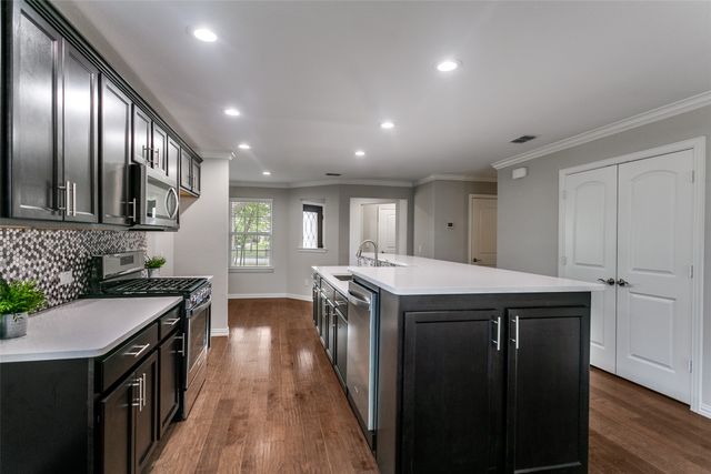 2082 Bentwater Lane, Frisco, TX 75036