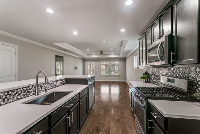 2082 Bentwater Lane, Frisco, TX 75036