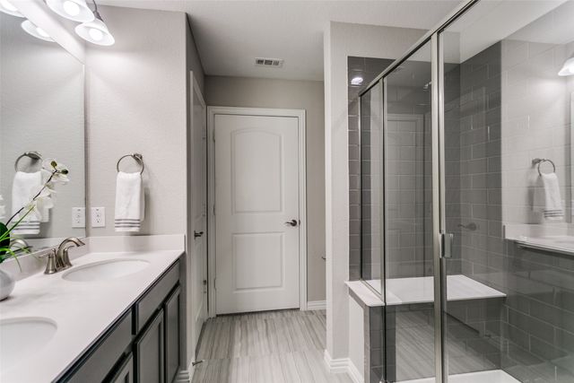 2082 Bentwater Lane, Frisco, TX 75036