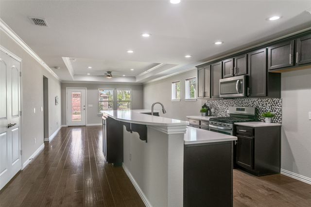 2082 Bentwater Lane, Frisco, TX 75036