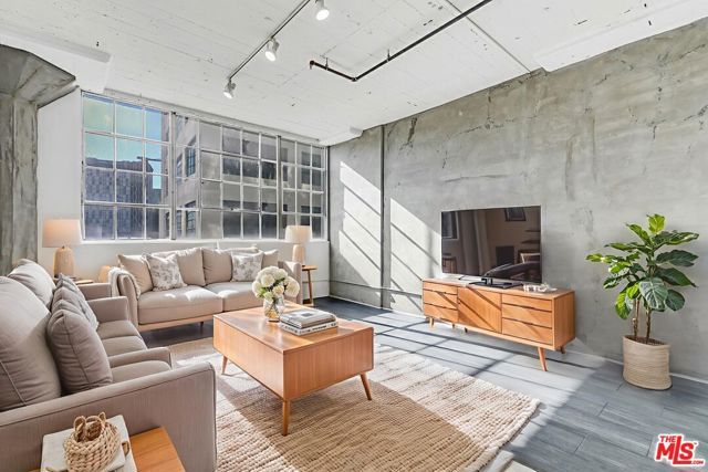 420 S San Pedro Street 218, Los Angeles, CA 90013