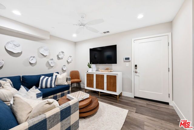 4415 Paxton Place, Calabasas, CA 91302