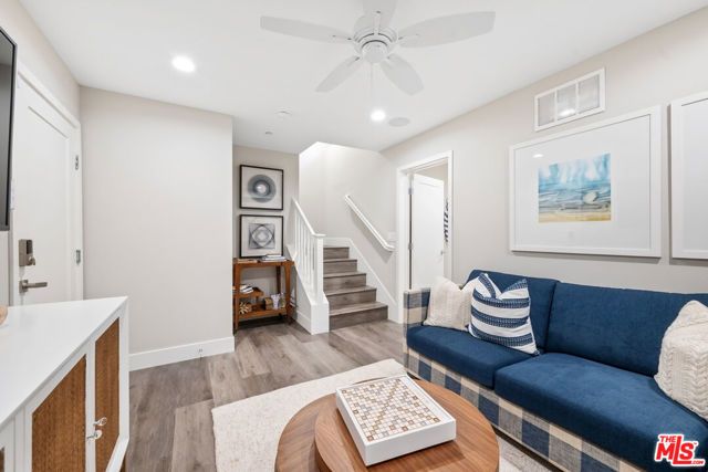 4415 Paxton Place, Calabasas, CA 91302