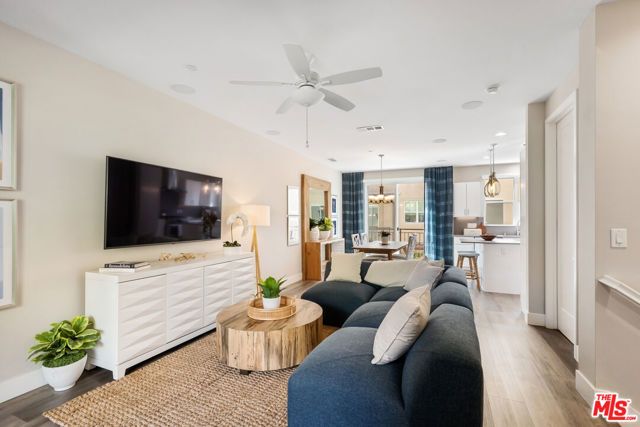 4415 Paxton Place, Calabasas, CA 91302