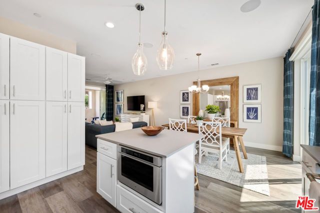 4415 Paxton Place, Calabasas, CA 91302