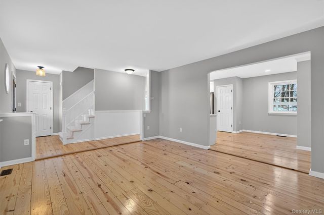 38 Wavey Willow Lane, Montgomery, NY 12549