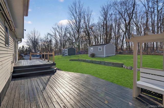 38 Wavey Willow Lane, Montgomery, NY 12549