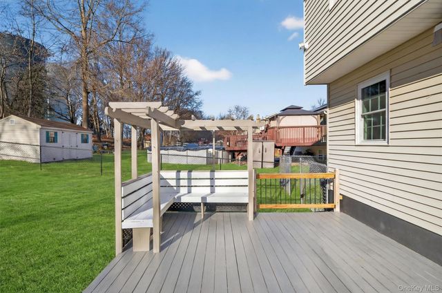 38 Wavey Willow Lane, Montgomery, NY 12549