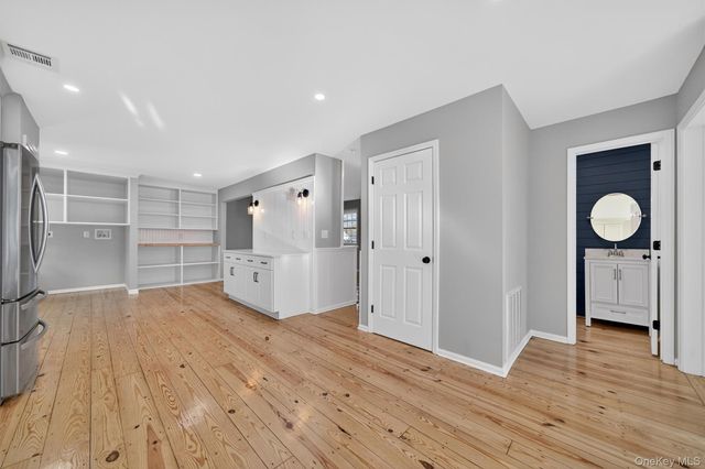 38 Wavey Willow Lane, Montgomery, NY 12549