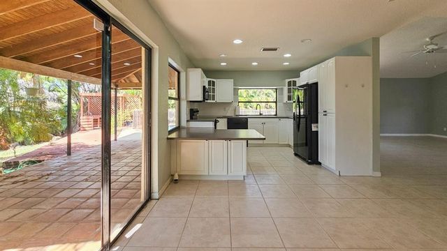 2840 Begonia Way, Cooper City, FL 33026