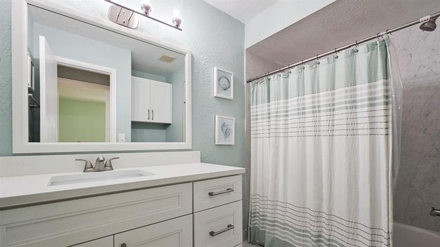 2840 Begonia Way, Cooper City, FL 33026