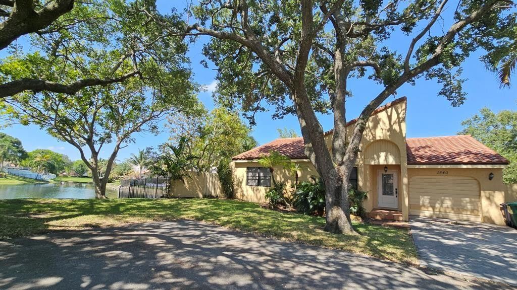 2840 Begonia Way, Cooper City, FL 33026