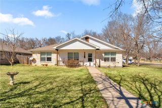 1209 E Avenue F, Lampasas, TX 76550
