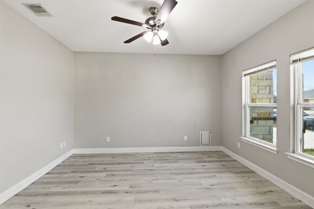 2204 Albert Broadfoot Street, Bonham, TX 75418