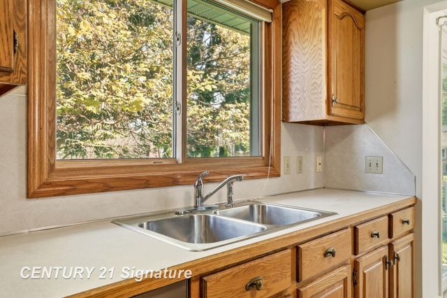 4816 Leaside Drive, Saginaw Twp, MI 48603