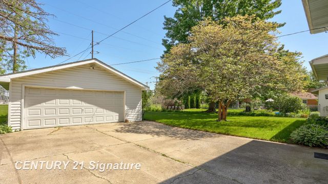4816 Leaside Drive, Saginaw Twp, MI 48603