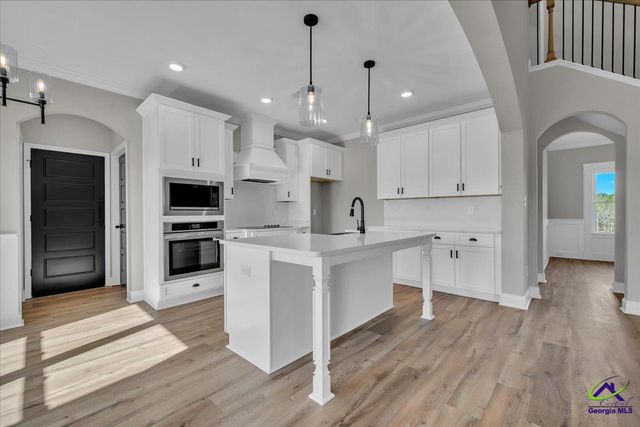 438 Burlington Drive, Macon, GA 31052