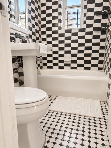 98-15 34th Avenue, Corona, NY 11368